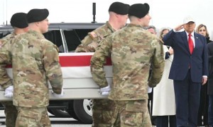 伊朗新领袖一战成名！美军基地遭导弹一锅端，伤亡再次增加