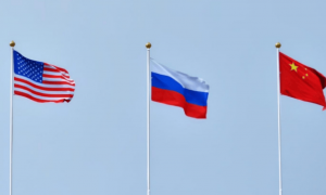 要么交出领土主权，要么美军动武？特朗普准备收网，开场先喊中俄