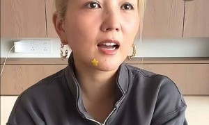 39岁何洁自曝每月开销六位数，疑抱怨前夫不给抚养费，已辞掉司机保姆