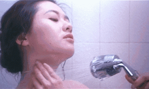 适合晚上一个人躲在被窝里看的电影