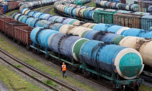 借用俄罗斯飞地，大肆抢购廉价石油，欧盟指望俄罗斯拯救自己？