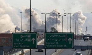 美伊打了几天，怎么突然扯上“蒋介石”了